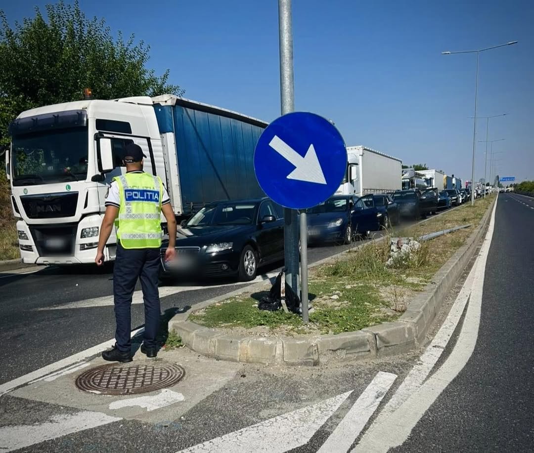 Trafic îngreunat pe podul Prieteniei din cauza defectării unui autocamion
