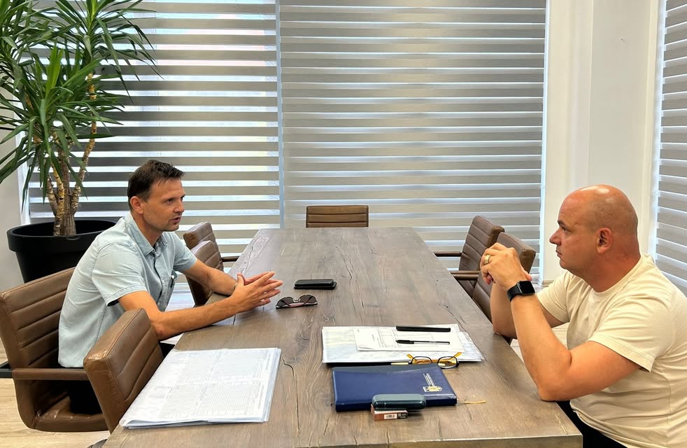 Sprijin pentru modernizarea comunei Acăș: discuții cu primarul Dari Tamás