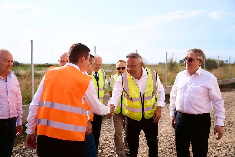 Ministrul Agriculturii, Florin-Ionuț Barbu, în vizită la Satu Mare pentru dialog cu fermierii