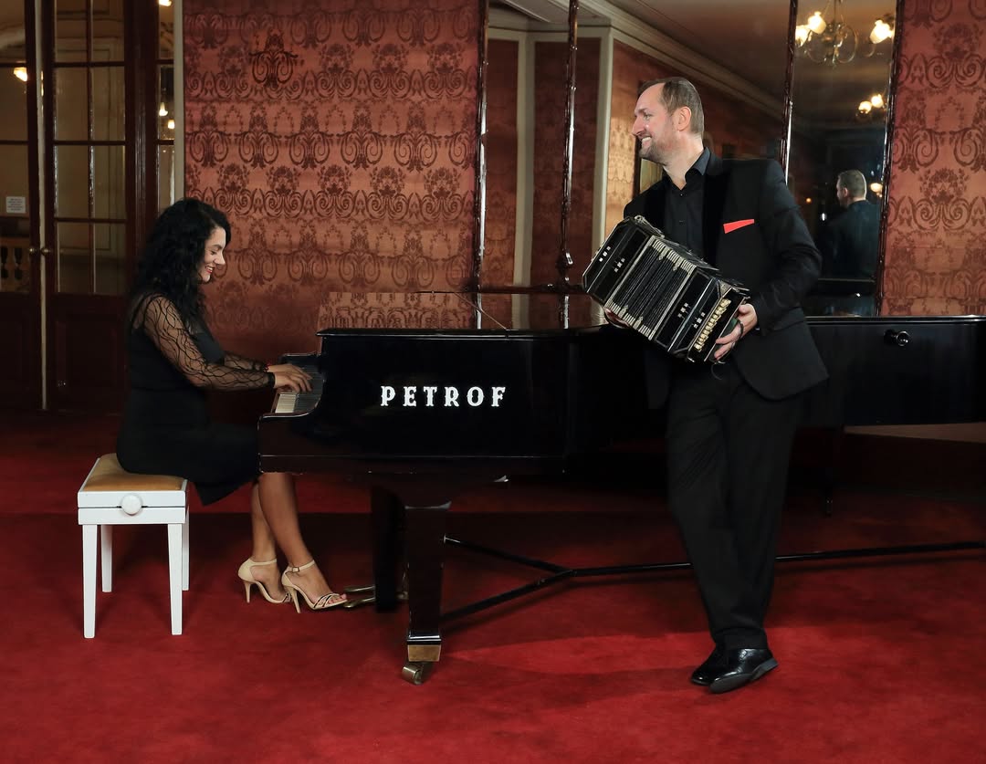 Rosana Irina și Sorin Robert, artiștii principali ai concertului din 20 august la Cluj