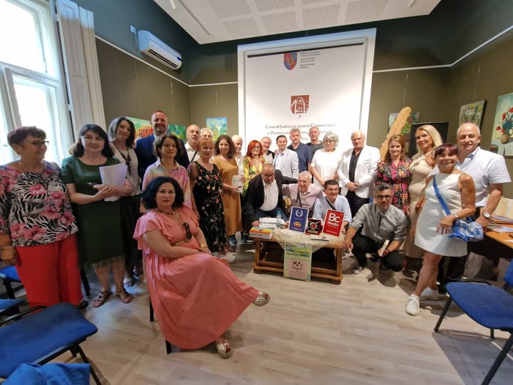 Simpozion internațional despre literatură și folclor la Satu Mare