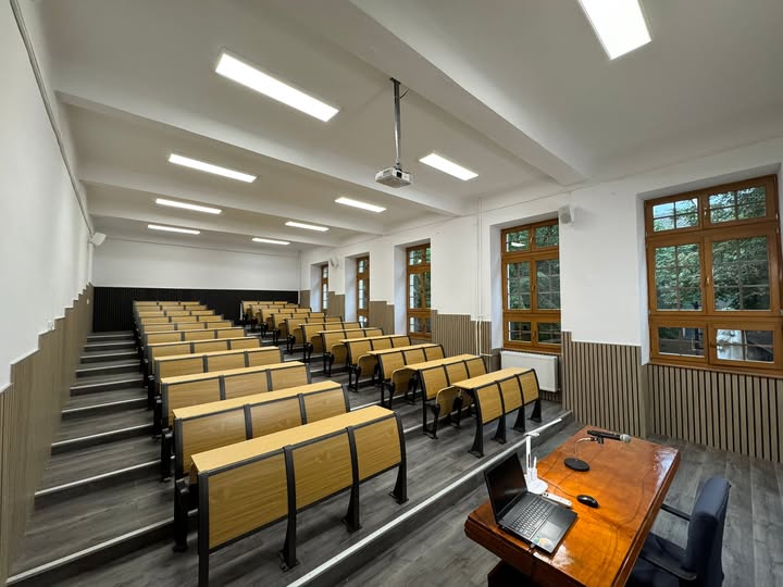Amfiteatrul de matematică de la Colegiul Mihai Eminescu, renovat