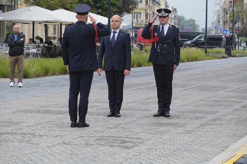 Prefectul Satu Mare, alături de subprefecți, a celebrat Ziua Pompierilor în Centrul Vechi