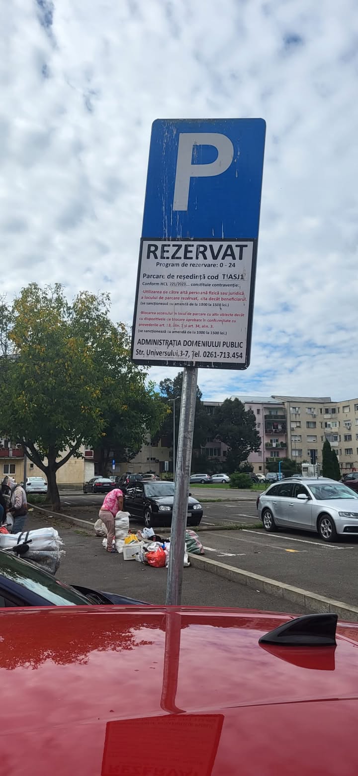 Lucrări de reamenajare a parcărilor în cartierul Micro16