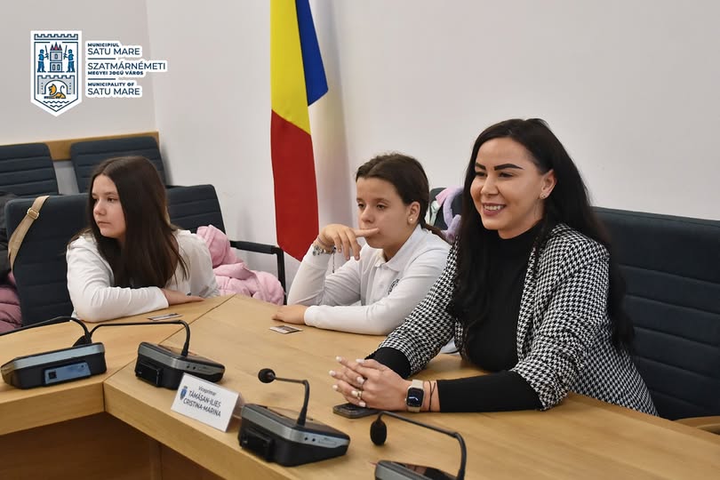 Elevi de clasa a IV-a au vizitat primăria și au discutat despre protejarea mediului
