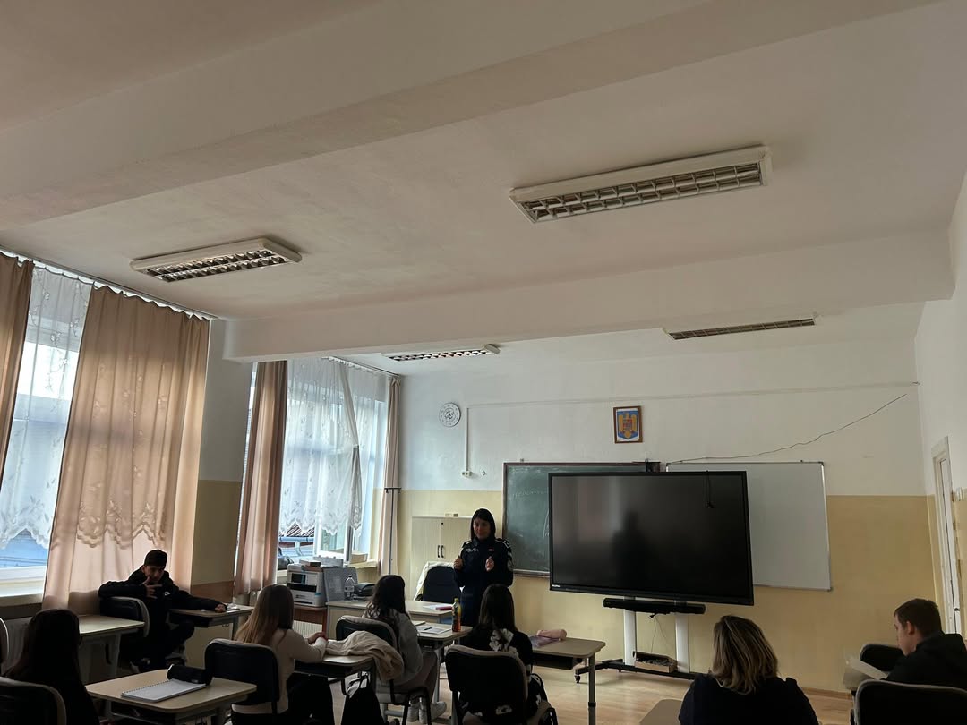 Campanie de informare despre violență și comportamente agresive în Satu Mare