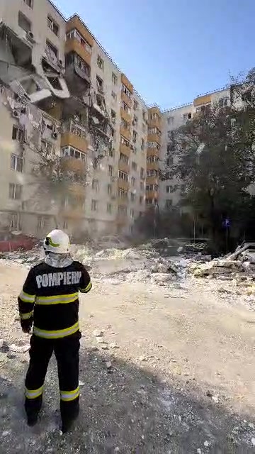 Intervenție de urgență în sectorul 5 după explozie și incendiu la un apartament
