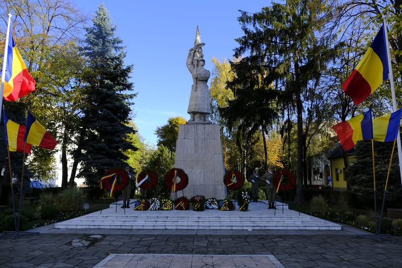 Ziua Armatei Române, omagiu pentru curajul militarilor