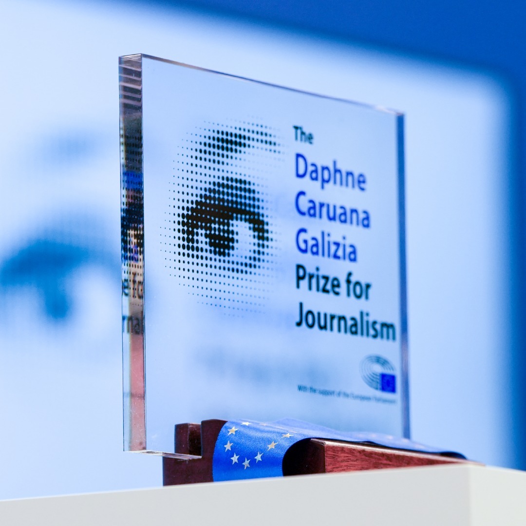 Reporterii care au dezvăluit cum Rusia evită sancțiunile asupra petrolului au primit premiul Daphne Caruana Galizia