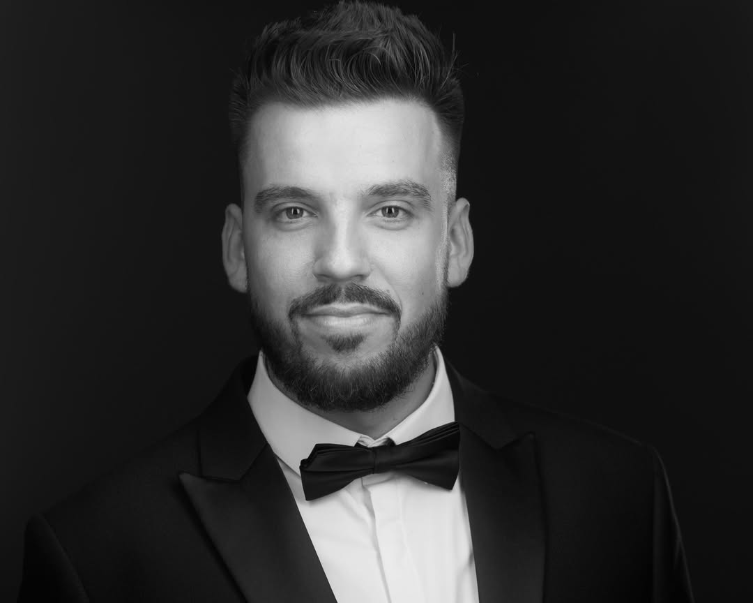 Köpeczi Sándor, tânărul tenor clujean, la început de carieră internațională