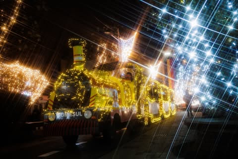 Spectacolul de lumini și Trenulețul Moșului, începând din 28 noiembrie
