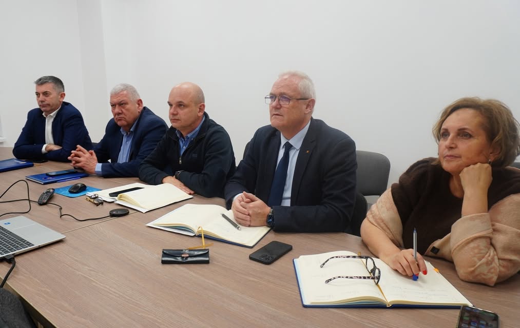 Ședință de lucru cu ministrul mediului privind protejarea ariilor naturale