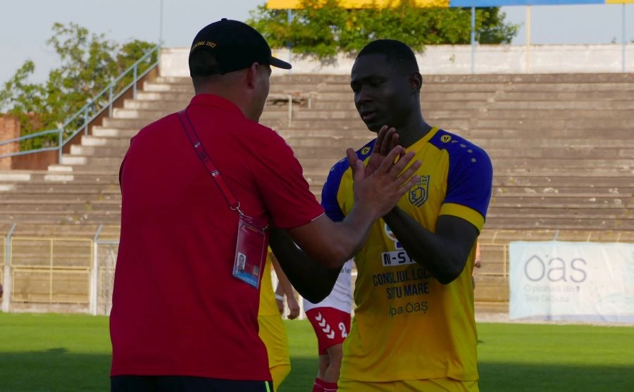 Victorie impresionantă pentru CSM Olimpia Satu Mare în Liga 3: 4-1 cu Minaur Baia Mare și un debut strălucit pentru Moussa Tiefing Samake